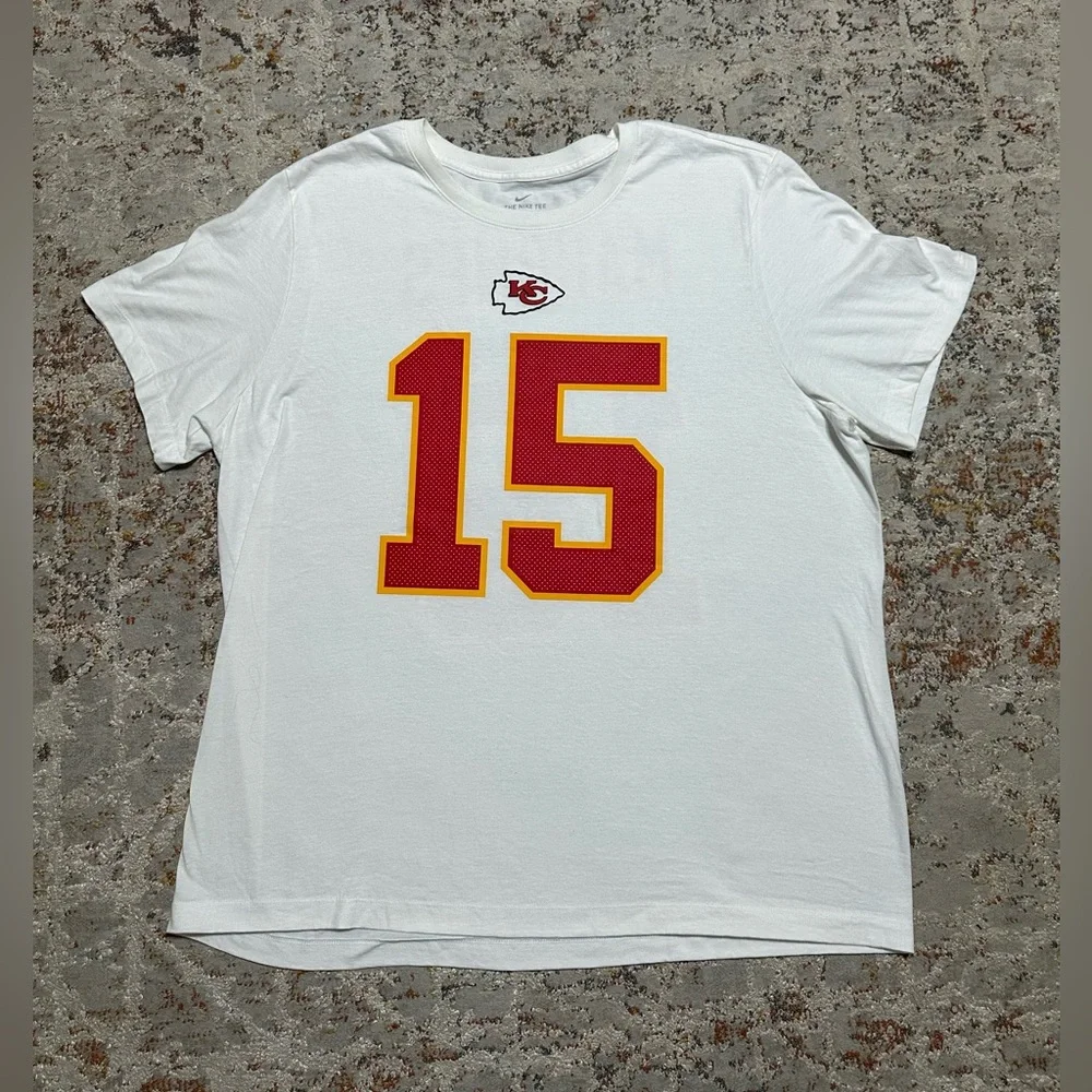 Patrick Mahomes Kansas City Chiefs Nike Player Name & Number T-Shirt White XXL